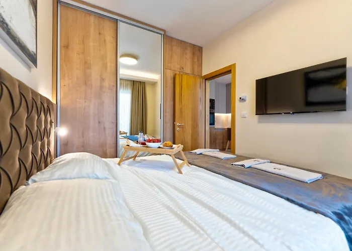 Luksuzni Kutak - Prestige Forest ズラティボール