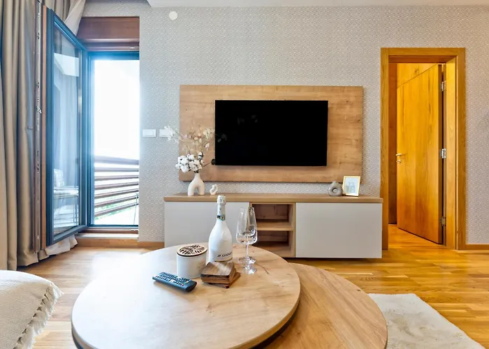 Luksuzni Kutak - Prestige Forest ズラティボール